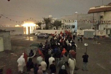 Bahreïn : En images et vidéo, funérailles symboliques des martyrs tués par le régime