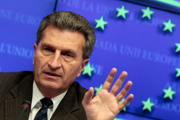 Le commissaire européen au Budget Günther Oettinger