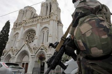 A French soldier stands in front of Notre-Dame church, where a knife attack took place, in Nice, France October 29, 2020. REUTERS/Eric Gaillard/Pool