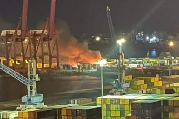 Incendie dans les conteneurs commerciaux du port de Lattaquié.