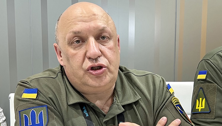 Le général Volodymyr Karpenko, responsable de la logistique du commandement des forces terrestres ukrainiennes