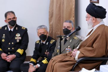 Le Leader de la Révolution islamique a rencontré les commandants de la Force navale de l'armée de la RII, le lundi 28 novembre 2022. ©khamenei.ir