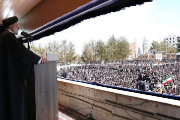 Le président iranien Ebrahim Raïssi s'adresse aux habitants de Birjand, dans la province du Khorasan du Sud, lors d'une visite provinciale le 15 décembre 2022. ©president.ir