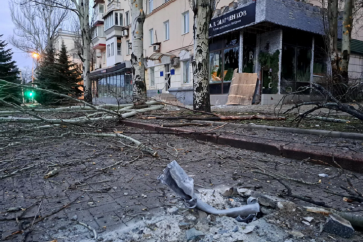 Une rue de la ville de Donetsk touchée par les frappes (illustration)