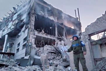 Batiment bombardé à Lougansk