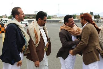 Arrivée de la délégation d'Ansarullah à l'aéroport de Sanaa.