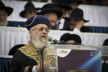 Le grand rabbin séfarade menace : Les ultraorthodoxes partiront si le service militaire leur devient obligatoire
