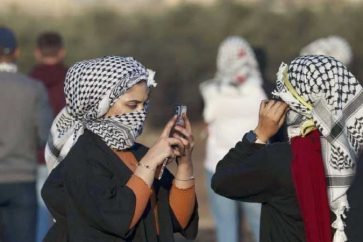 Des sympatisants avec Gaza portant le Keffieh palestinien (illustration)