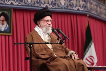 L'Ayatollah Seyyed Ali Khamenei, Leader de la Révolution islamique