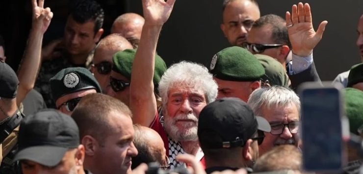 <a href="https://french.almanartv.com.lb/3350349">Libéré après 40 ans dans les geôles françaises, le militant libanais Abdallah est accueilli en héros à Beyrouth. &laquo;&nbsp;La résistance est la liberté&nbsp;&raquo;</a>